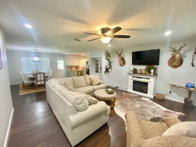 $165,000 | 685 West Forth Street, Groveton, TX 75845