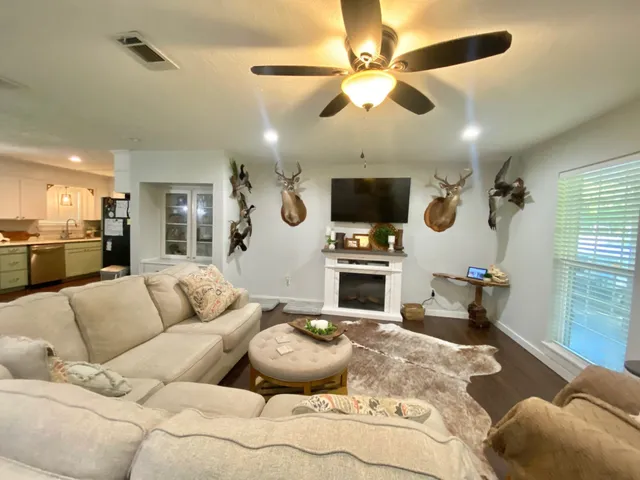 $165,000 | 685 West Forth Street, Groveton, TX 75845