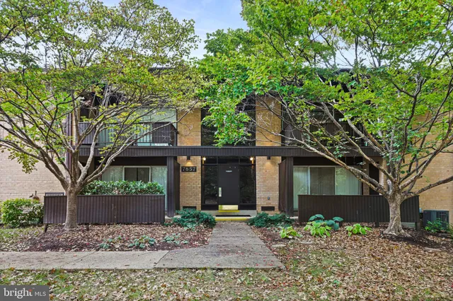$1,995 | 7857 Enola Street, Unit 208, McLean, VA 22102
