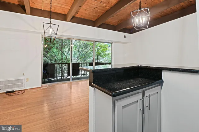 $1,995 | 7857 Enola Street, Unit 208, McLean, VA 22102