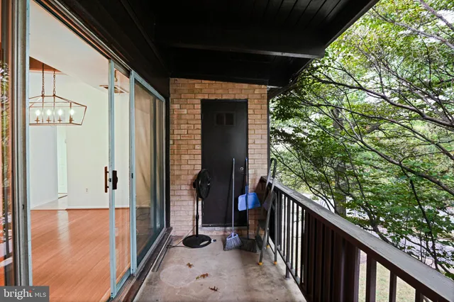 $1,995 | 7857 Enola Street, Unit 208, McLean, VA 22102