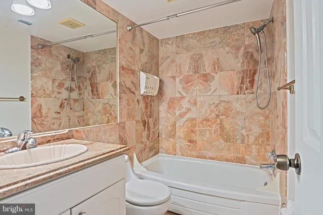 $1,995 | 7857 Enola Street, Unit 208, McLean, VA 22102