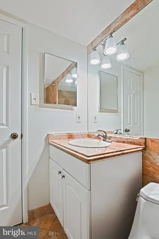 $1,995 | 7857 Enola Street, Unit 208, McLean, VA 22102