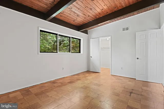 $1,995 | 7857 Enola Street, Unit 208, McLean, VA 22102