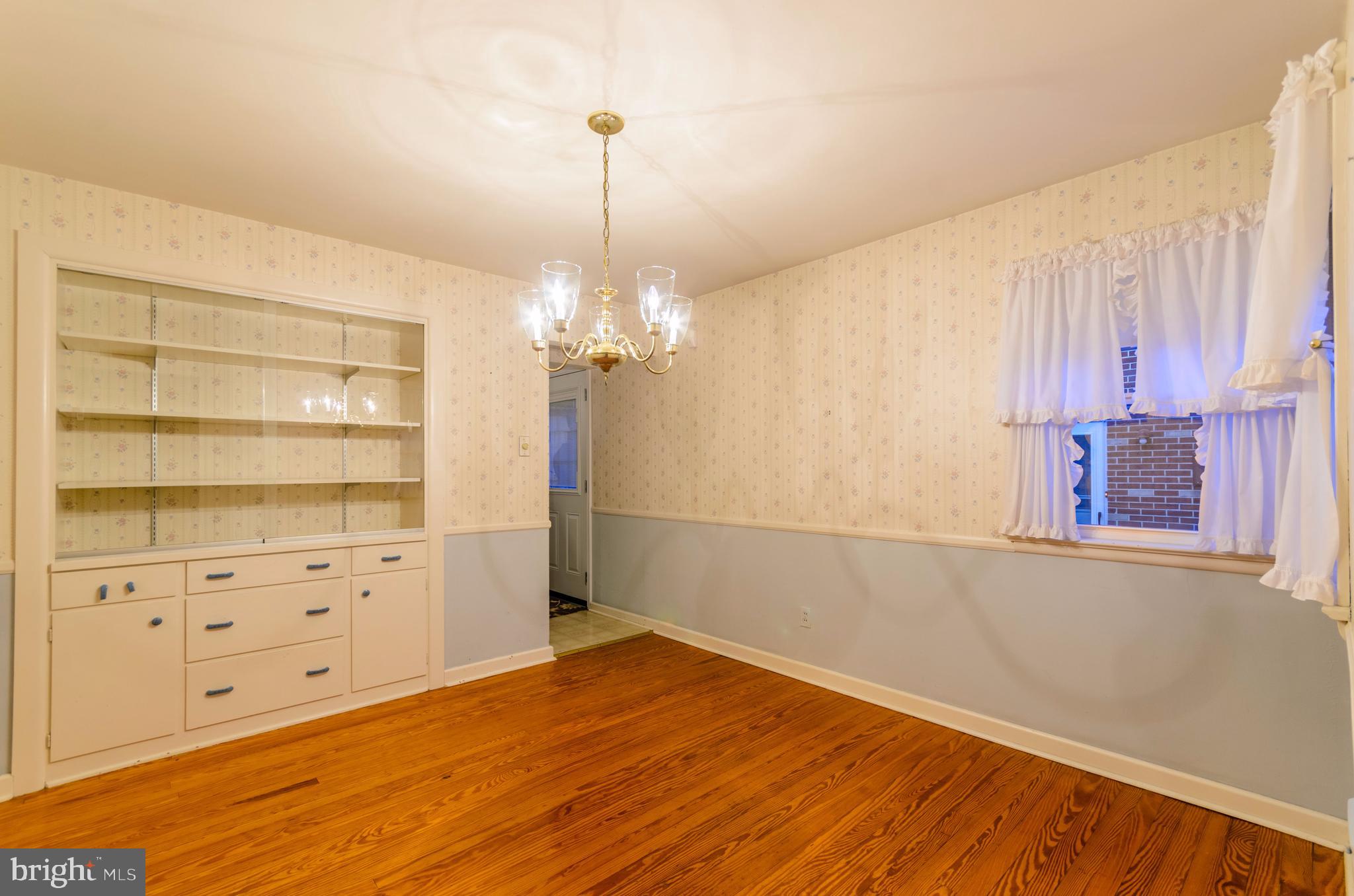 414 Creston Road York, PA 17403 - Photo 12 of 25 Gallery Image 12