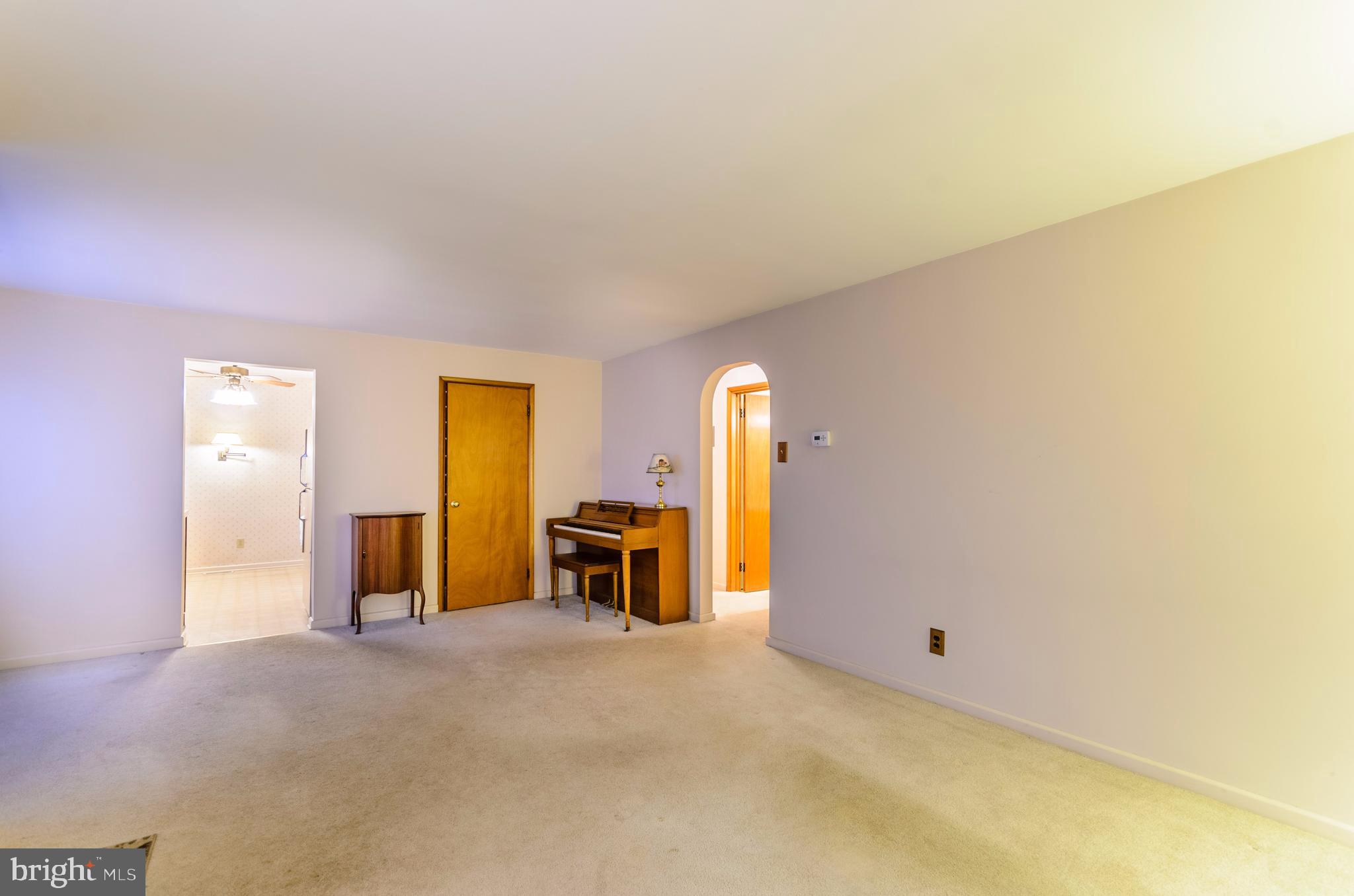 414 Creston Road York, PA 17403 - Photo 7 of 25 Gallery Image 7