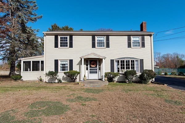 286 Moosehill Road Walpole, MA 02032 - Photo 1 of 31 Gallery Image 1