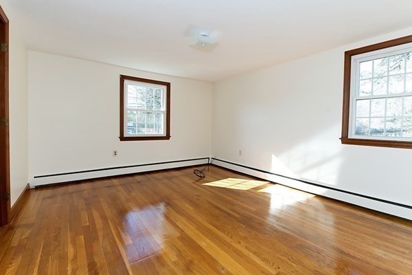 286 Moosehill Road Walpole, MA 02032 - Photo 20 of 31 Gallery Image 20