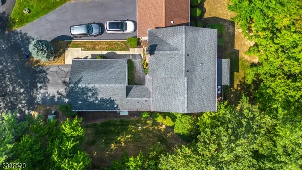 $742,000 | 8 Tomahawk Drive, Wayne, NJ 07470