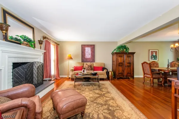 $742,000 | 8 Tomahawk Drive, Wayne, NJ 07470