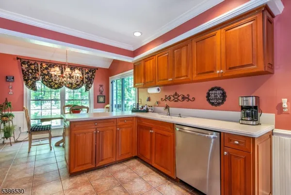 $742,000 | 8 Tomahawk Drive, Wayne, NJ 07470