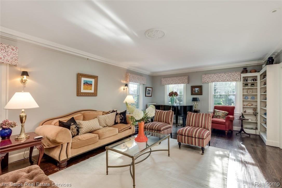 1014 Harvard Road Grosse Pointe, MI 48230 - Photo 9 of 37 1014 Harvard Rd Grosse Pointe-large-025-18-1014 Harvard Road00025FULL-1500x1000-72dpi.jpg