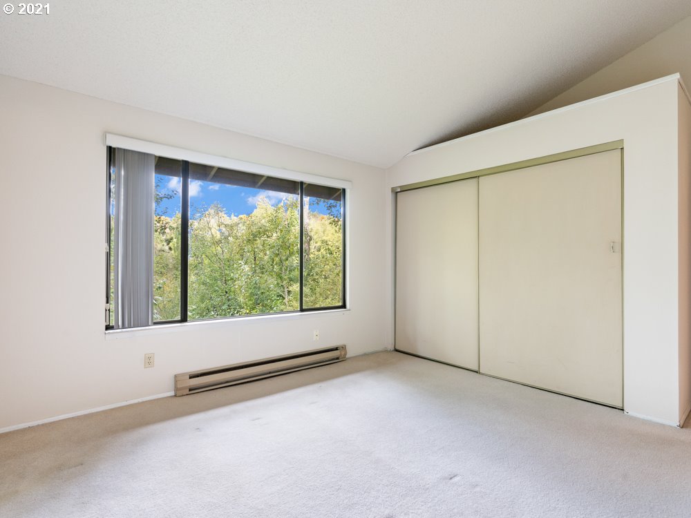 7714 Southwest Barnes Road, Unit A Portland, OR 97225 - Photo 19 of 32 Gallery Image 19