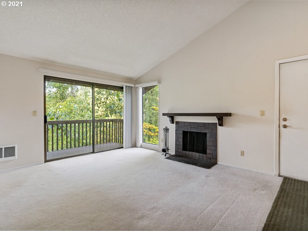7714 Southwest Barnes Road, Unit A Portland, OR 97225 - Photo 5 of 32 Gallery Image 5