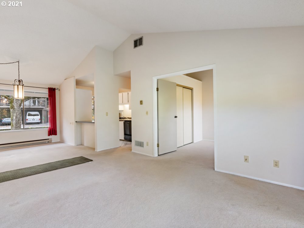 7714 Southwest Barnes Road, Unit A Portland, OR 97225 - Photo 7 of 32 Gallery Image 7