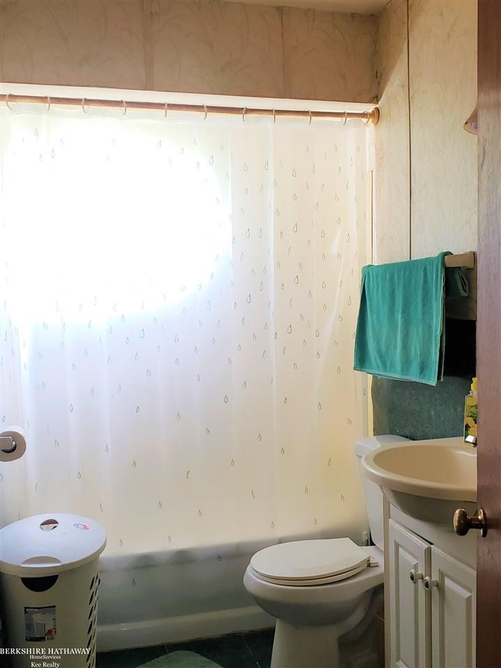 39614 Dequindre Road Sterling Heights, MI 48310 - Photo 15 of 19