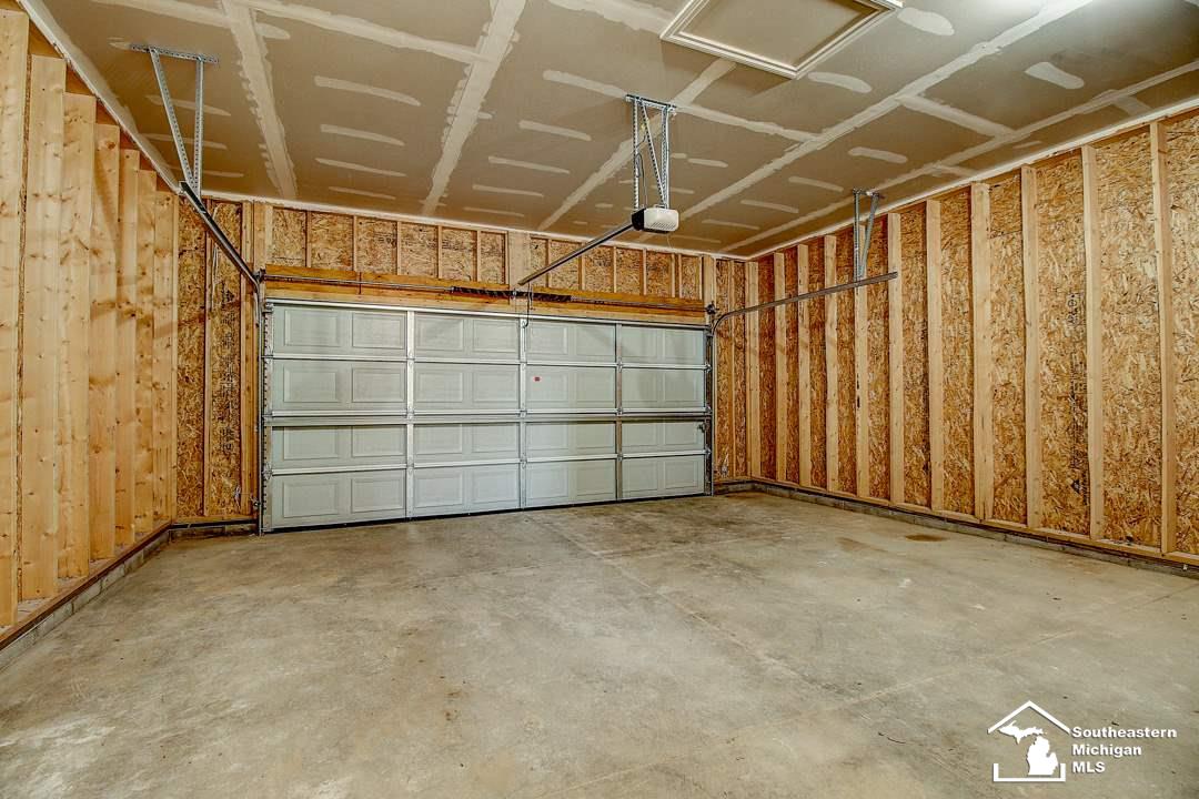 772 Sarah Milan, MI 48160 - Photo 34 of 38 50011908-33.JPG