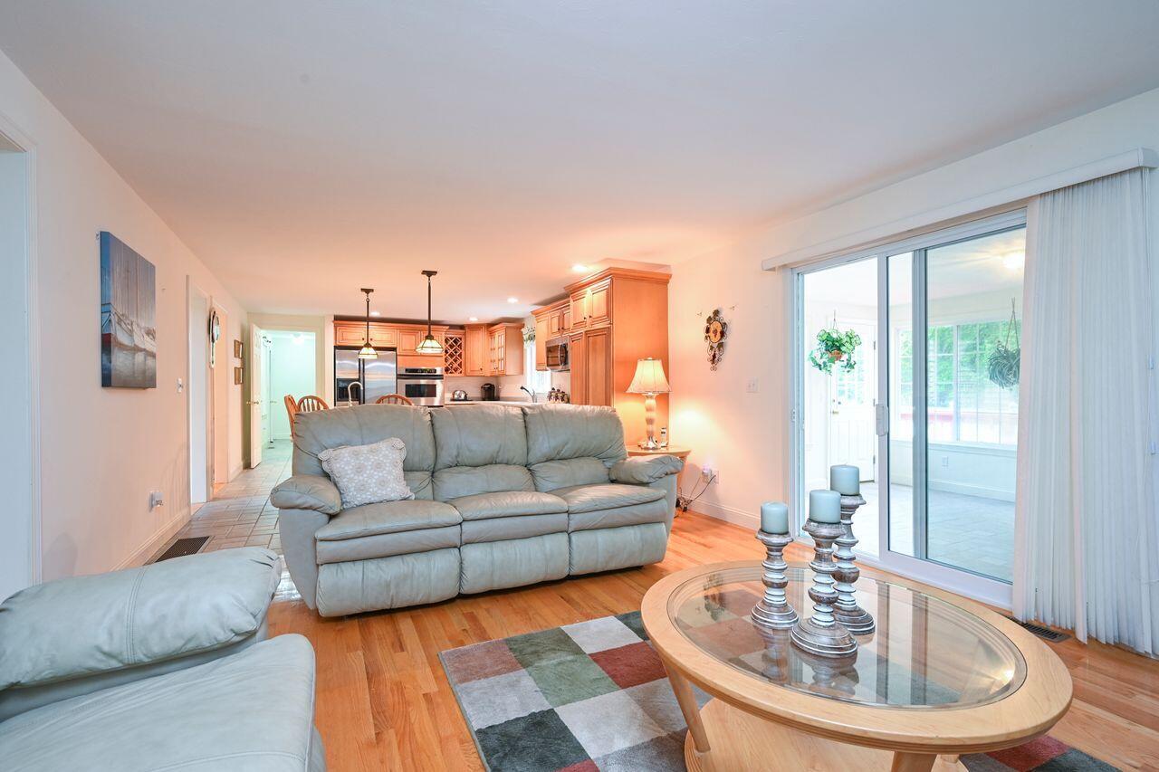 8 Harlow Farm Road Sagamore Beach, MA 02562 - Photo 13 of 39 DSC_7789