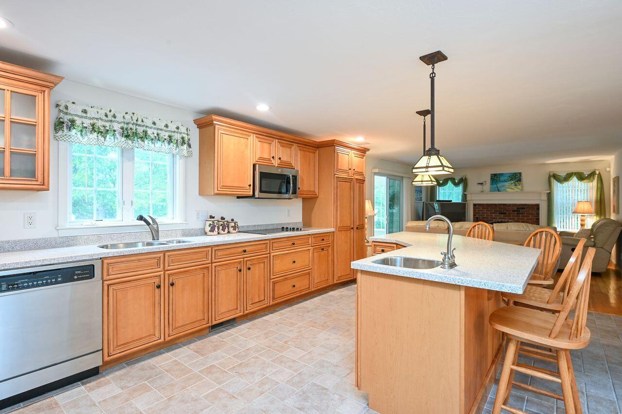 8 Harlow Farm Road Sagamore Beach, MA 02562 - Photo 16 of 39 DSC_7801
