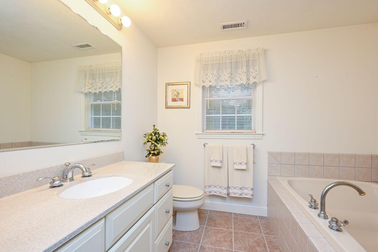 8 Harlow Farm Road Sagamore Beach, MA 02562 - Photo 21 of 39 DSC_7831