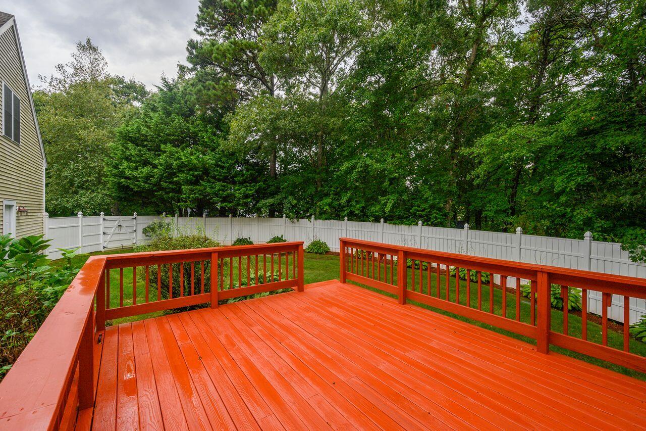 8 Harlow Farm Road Sagamore Beach, MA 02562 - Photo 10 of 39 DSC_7845
