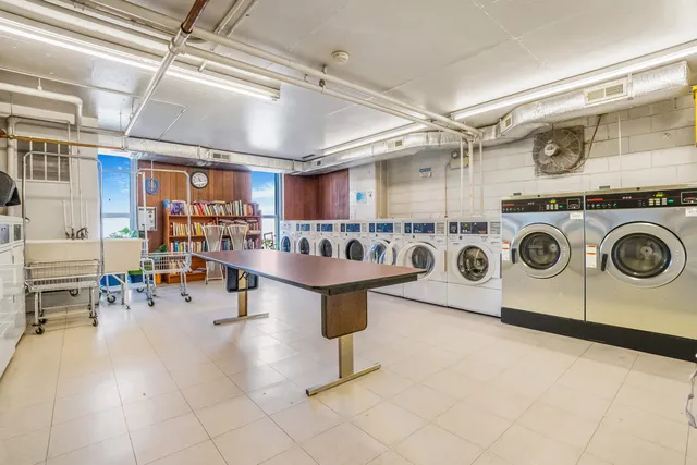 $270,000 | 6147 North Sheridan Road, Unit 27A, Chicago, IL 60660