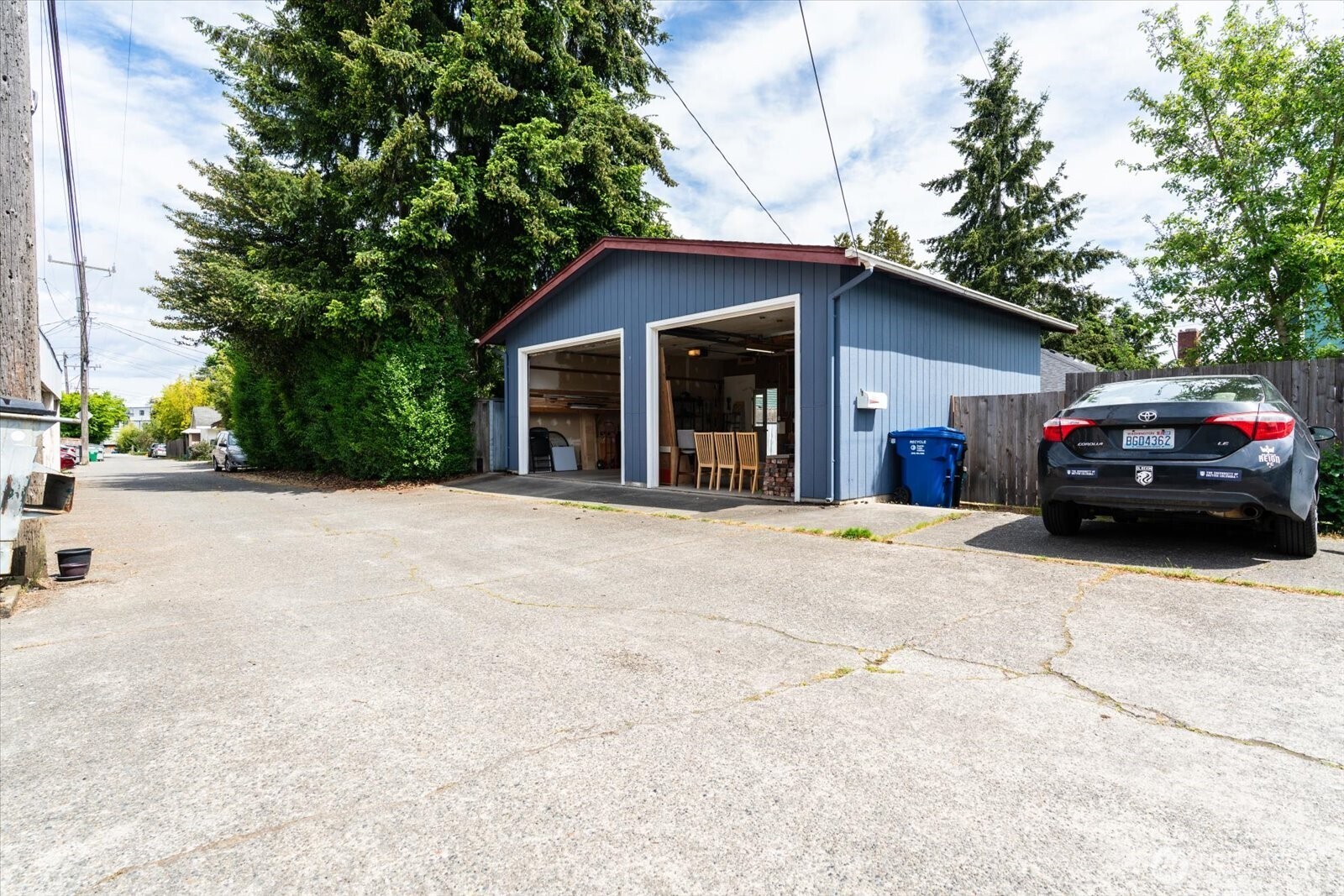 2129 42nd Avenue Southwest Seattle, WA 98116 - Photo 31 of 40