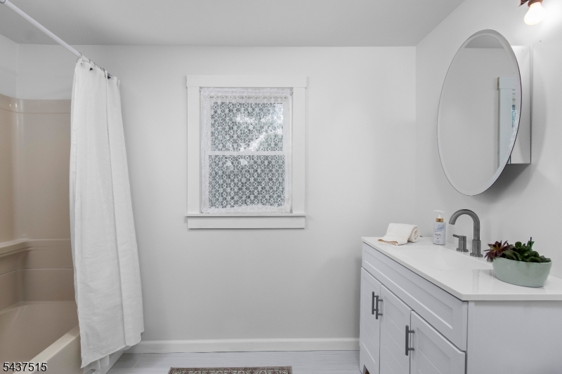 75 Lancaster Road Woodbridge, NJ 07067 - Photo 12 of 33