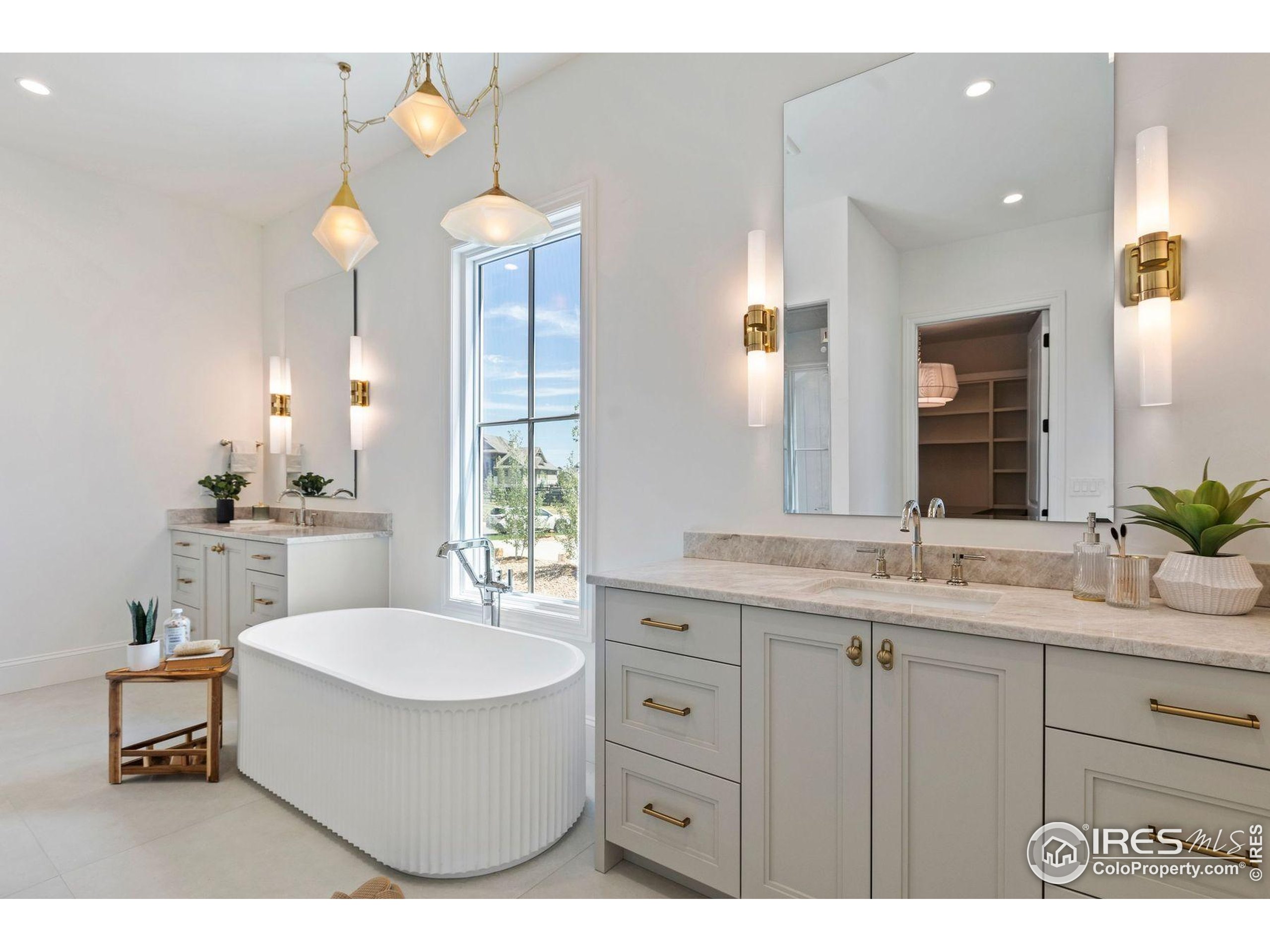 2568 Southwind Road Berthoud, CO 80513 - Photo 21 of 40