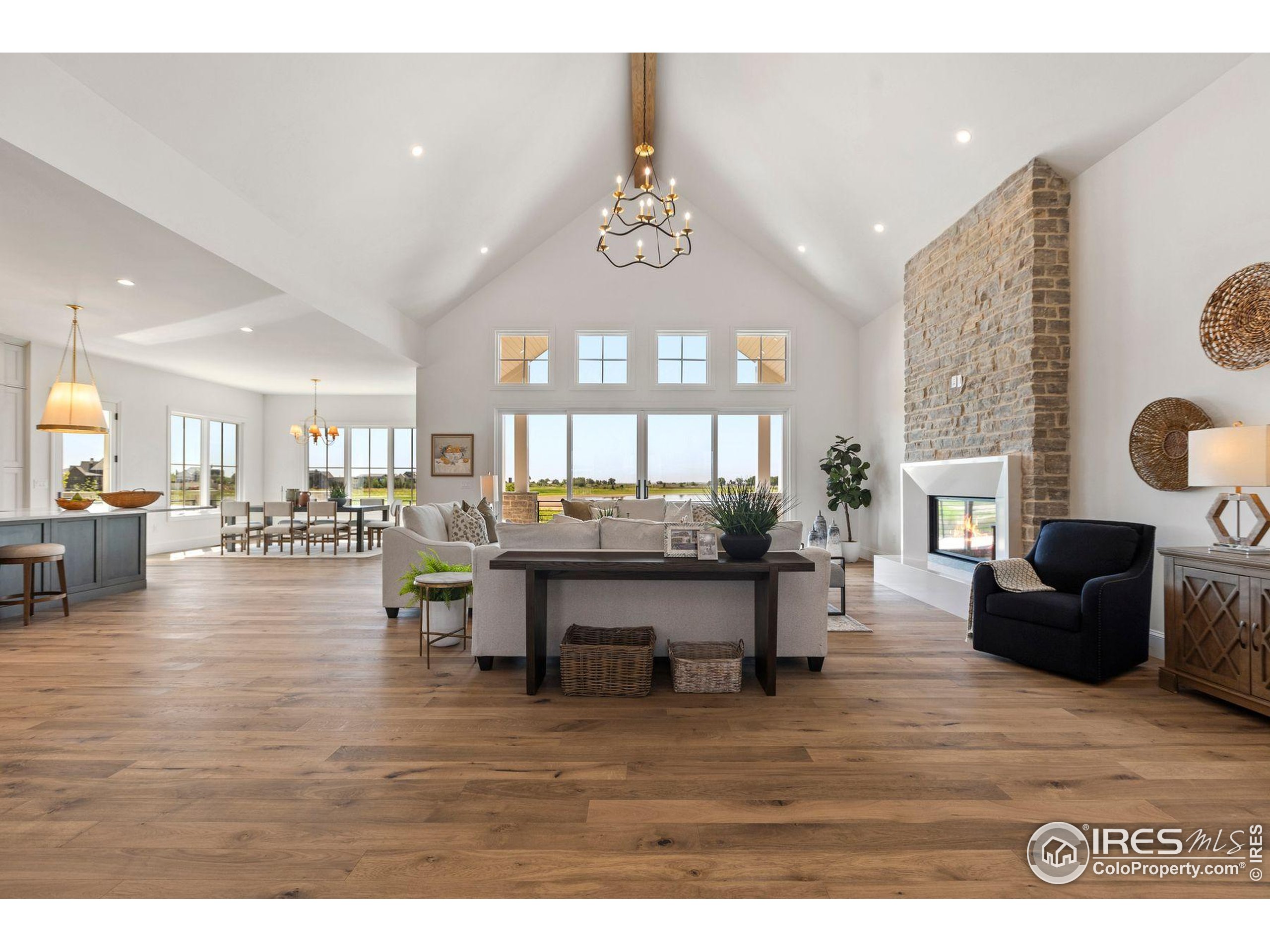 2568 Southwind Road Berthoud, CO 80513 - Photo 4 of 40