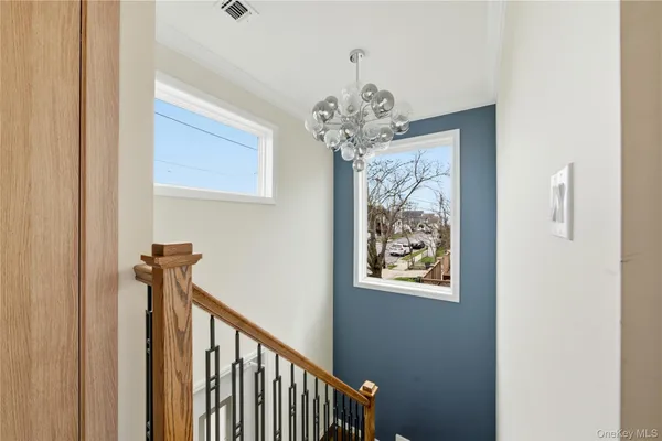 $899,900 | 909 South 5th Street, Lindenhurst, NY 11757