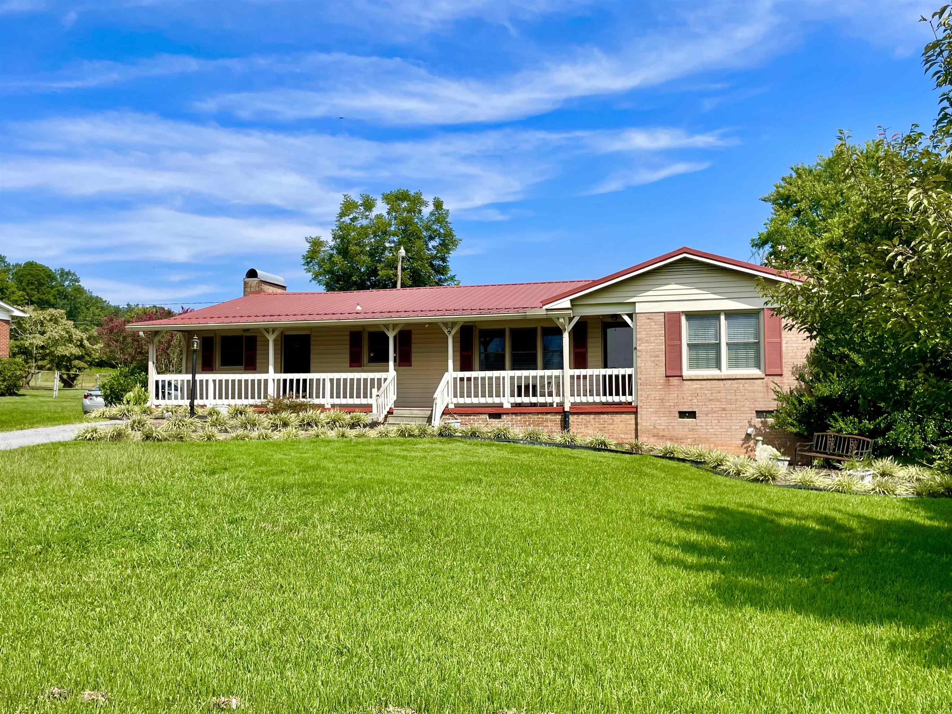 322 Thompson Road Chesnee, SC 29323 - Photo 1 of 32 Gallery Image 1