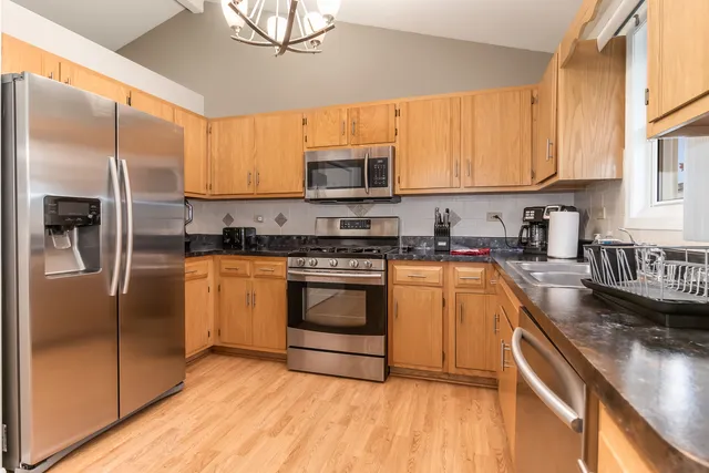 $2,600 | 2111 Lolo Pass Drive, Plainfield, IL 60586