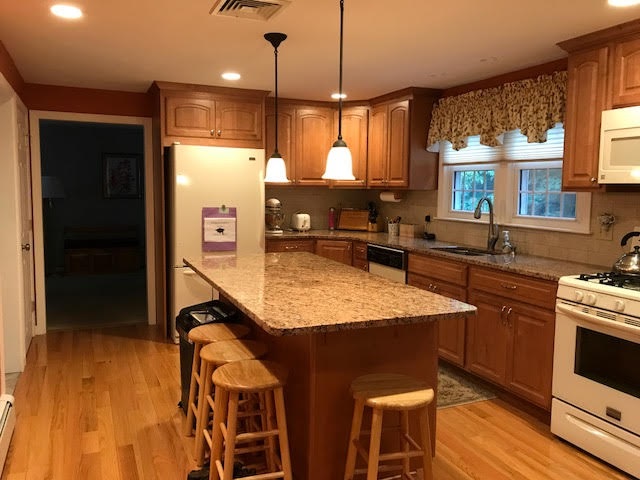 13 Coleridge Road Nashua, NH 03062 - Photo 3 of 17 Gallery Image 3
