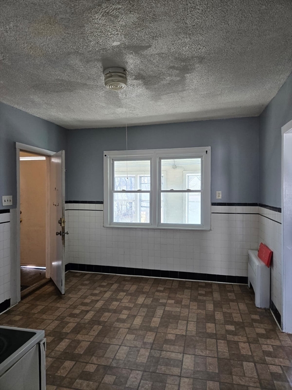 21 Chapel Street, Unit 2 Springfield, MA 01109 - Photo 2 of 12