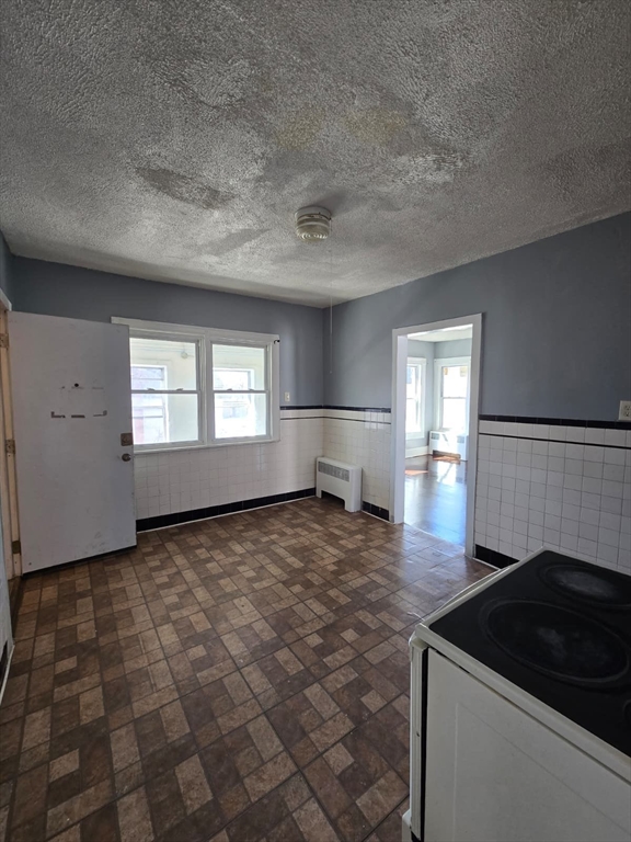 21 Chapel Street, Unit 2 Springfield, MA 01109 - Photo 3 of 12