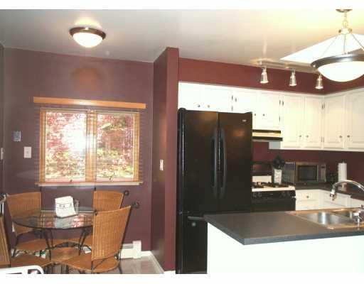 167 Ridgewood Road Pittsburgh, PA 15237 - Photo 4 of 8 Kitchen.