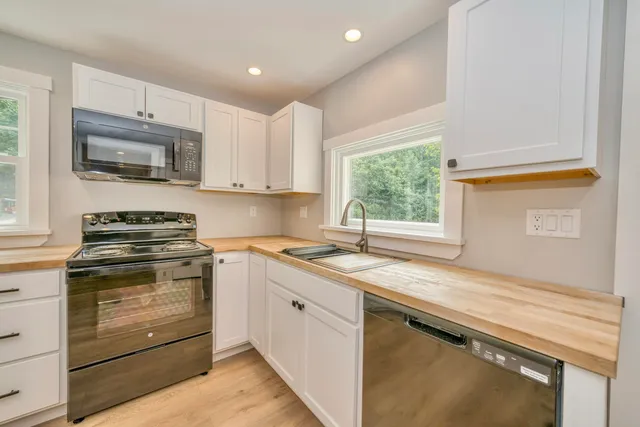 $299,000 | 39 High Street, Freedom, ME 04941