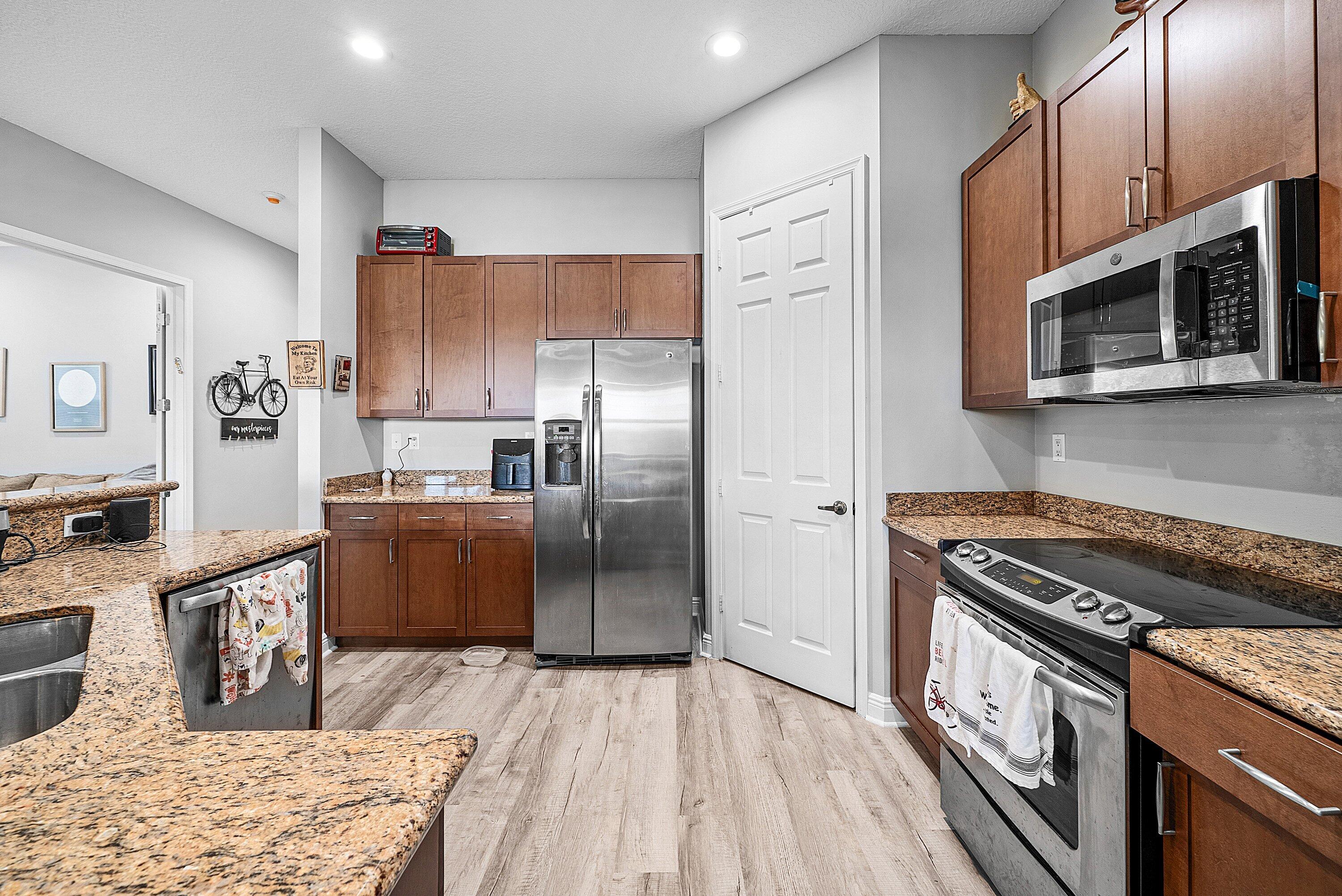 14841 Strand Lane Delray Beach, FL 33446 - Photo 10 of 35 010-14841StrandLane-DelrayBeach-FL-33446