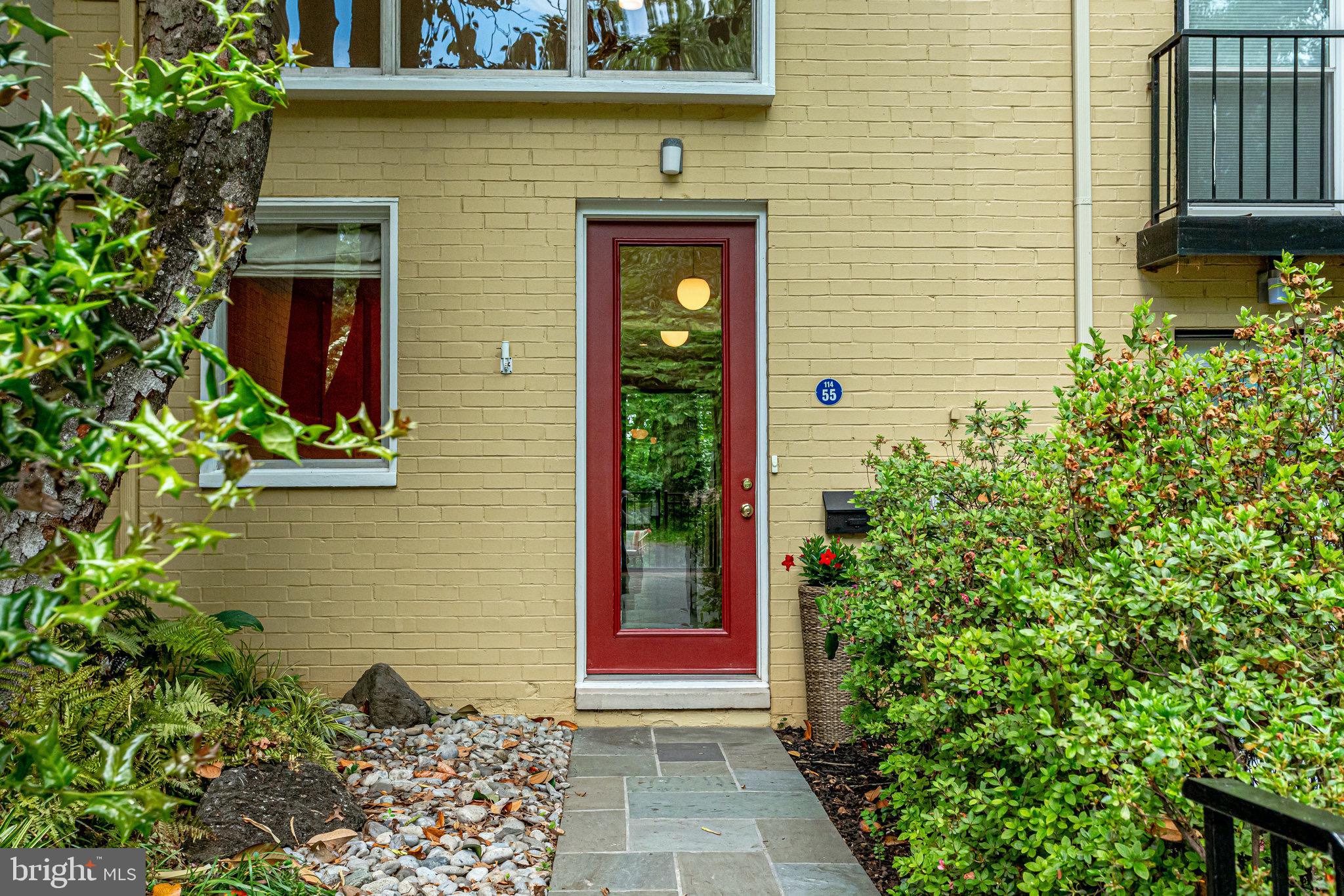 11455 Waterview Cluster Reston, VA 20190 - Photo 4 of 74