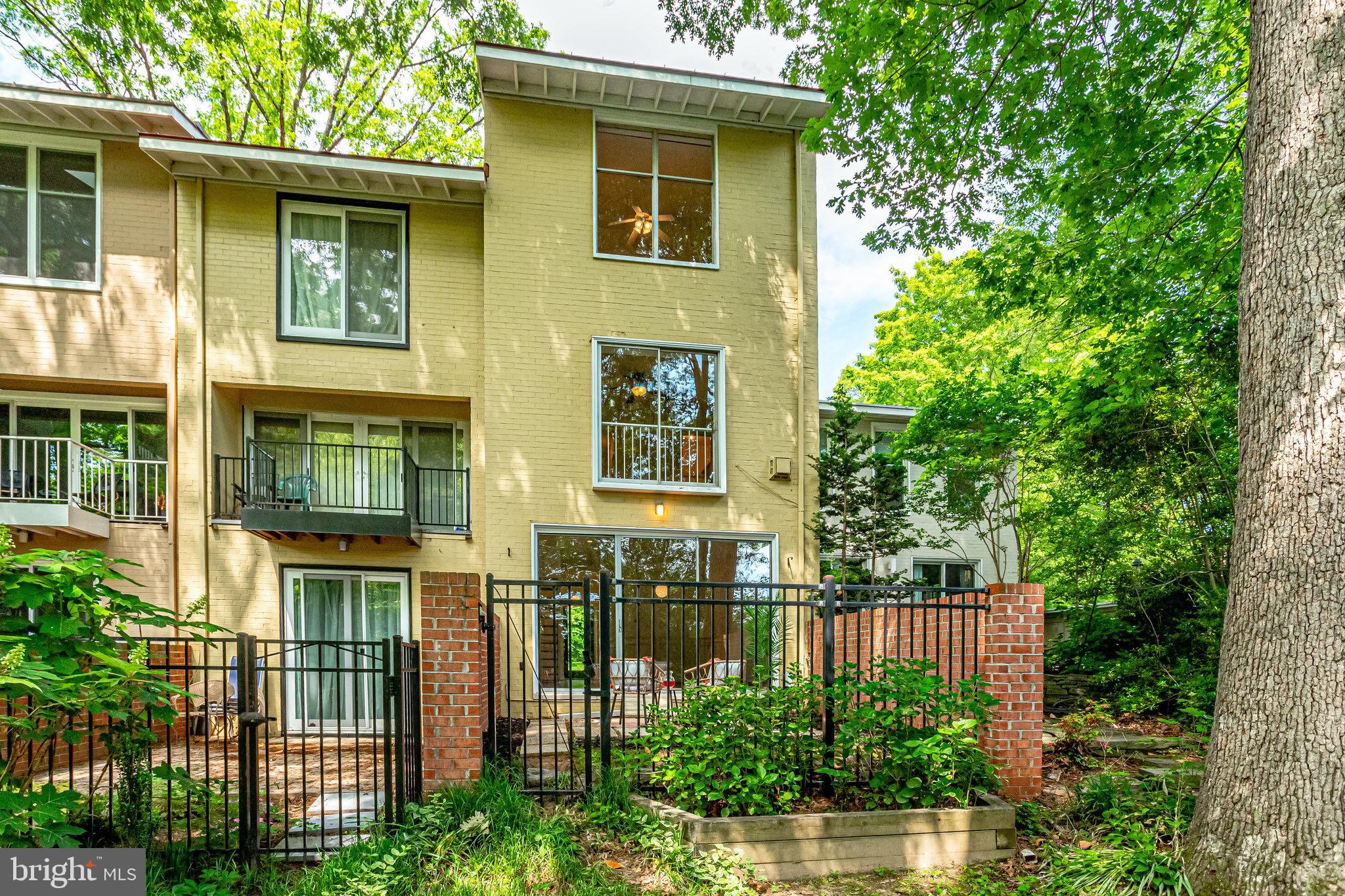 11455 Waterview Cluster Reston, VA 20190 - Photo 60 of 74 Rear View