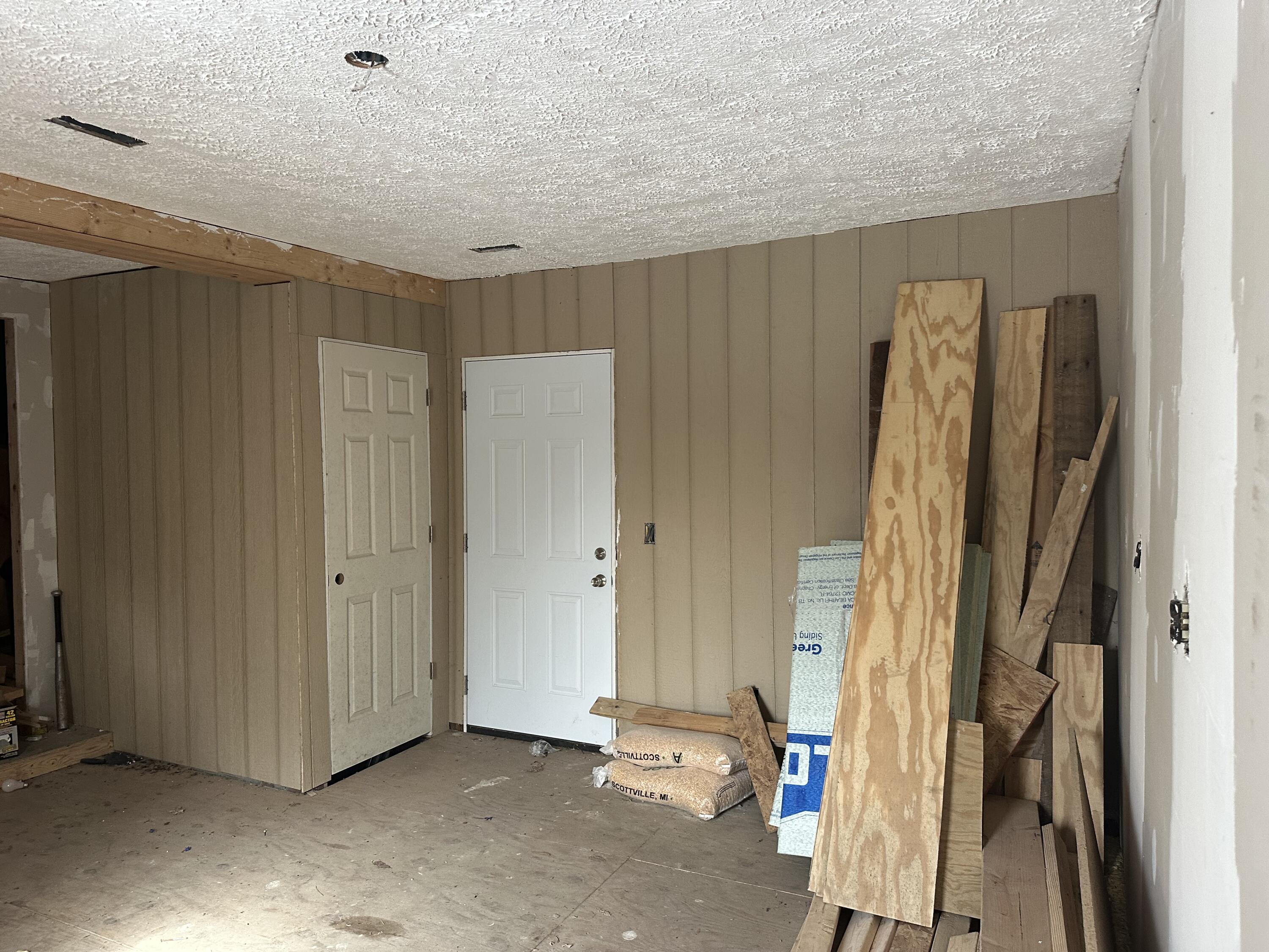 4899 North Landon Road Branch, MI 49402 - Photo 16 of 27 IMG_8383