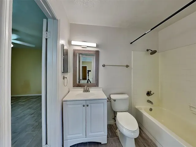 $1,700 | 422 Dollins Street, Cedar Hill, TX 75104