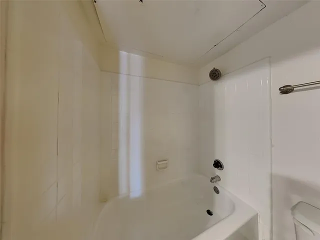 $1,700 | 422 Dollins Street, Cedar Hill, TX 75104