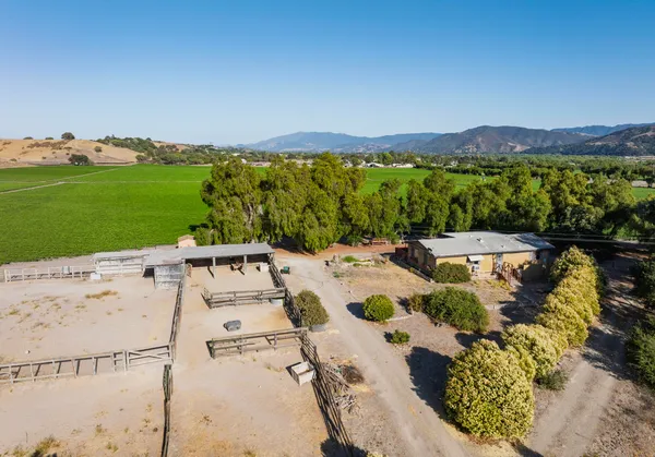 $7,750,000 | 1050 West Highway 246, Buellton, CA 93427