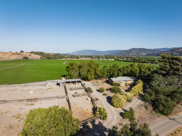 $7,750,000 | 1050 West Highway 246, Buellton, CA 93427