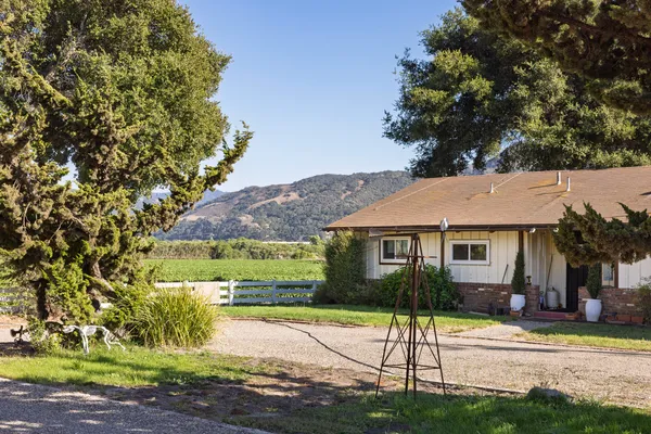 $7,750,000 | 1050 West Highway 246, Buellton, CA 93427