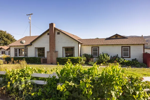 $7,750,000 | 1050 West Highway 246, Buellton, CA 93427