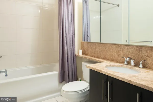 $3,400 | 1425 Locust Street, Unit 9C, Philadelphia, PA 19102