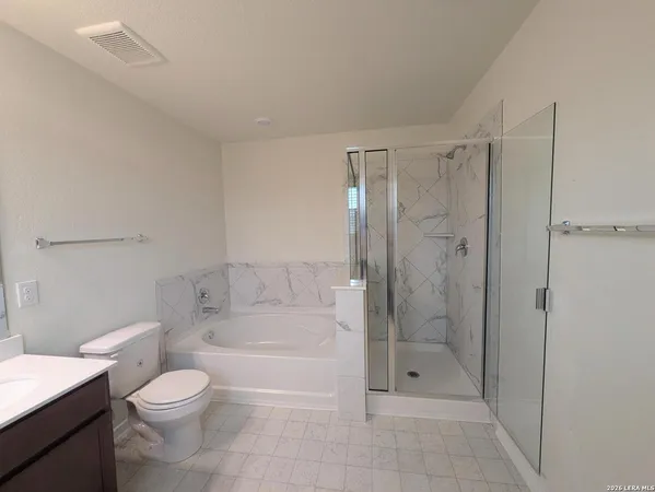 $1,900 | 7967 Hanging Branch, San Antonio, TX 78253